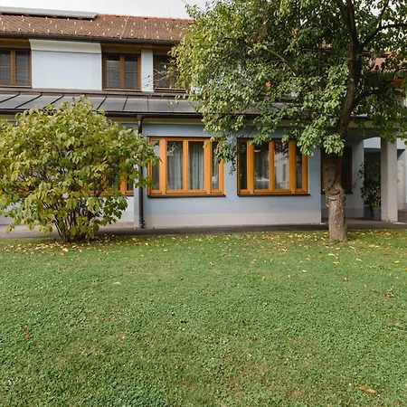 Studiowohnungen Am Rieger-hof アパート *